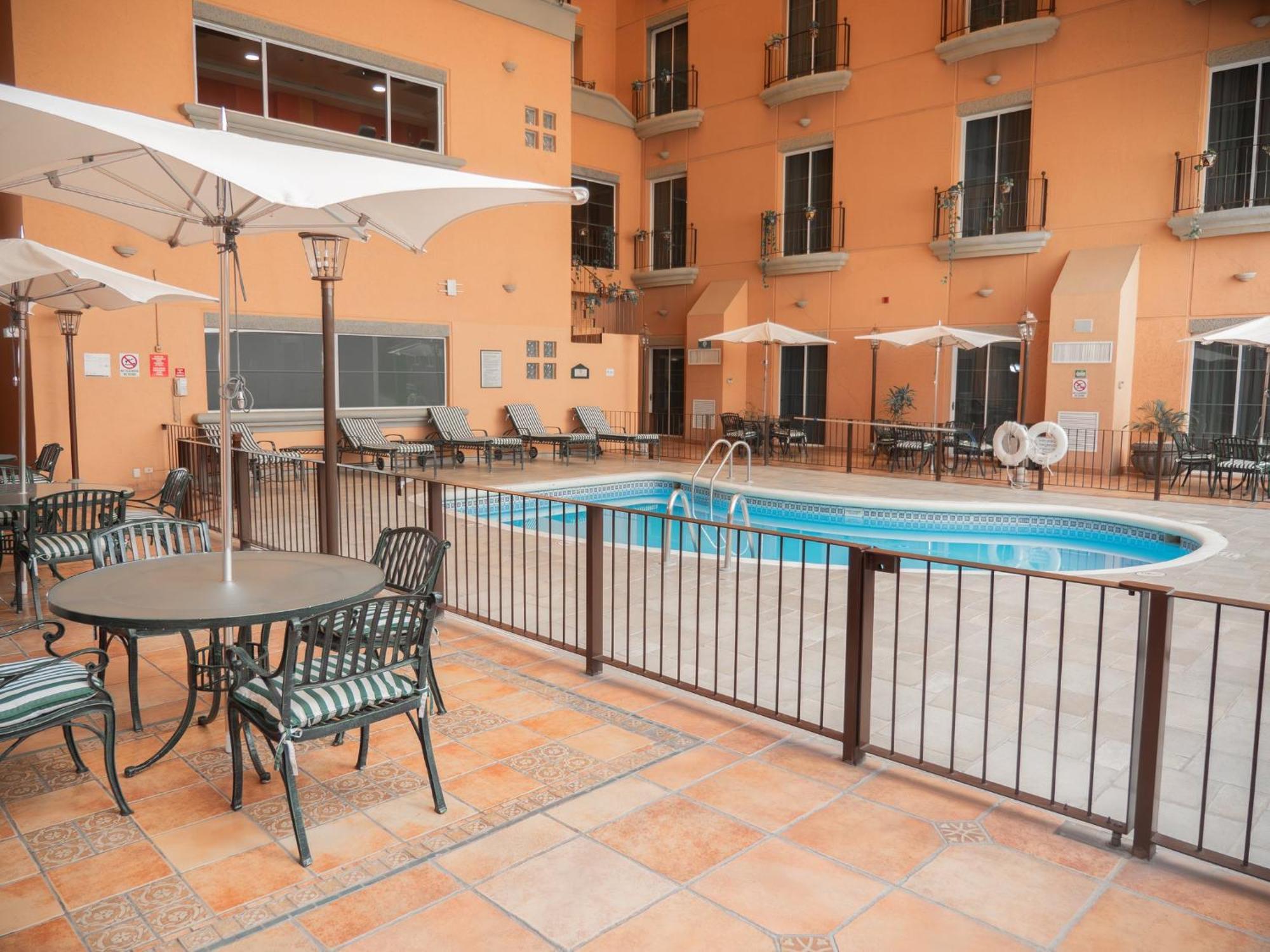 Holiday Inn Express Silao-Aeropuerto Bajio By Ihg Екстер'єр фото