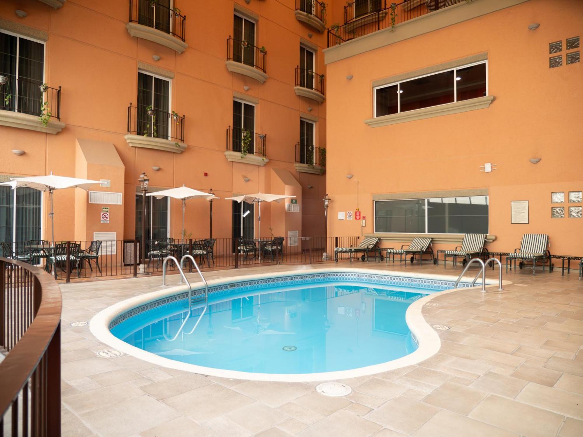 Holiday Inn Express Silao-Aeropuerto Bajio By Ihg Екстер'єр фото