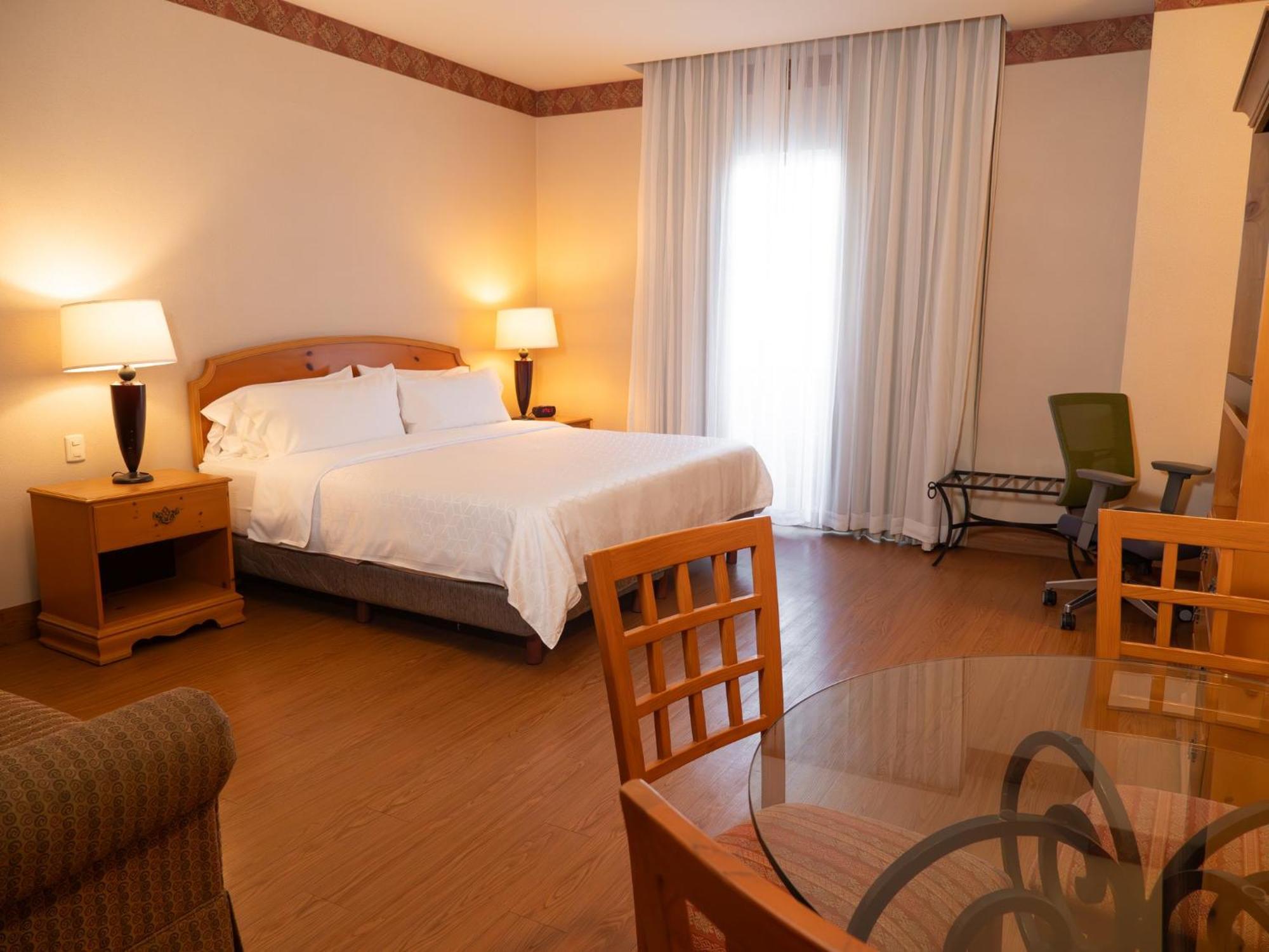Holiday Inn Express Silao-Aeropuerto Bajio By Ihg Екстер'єр фото