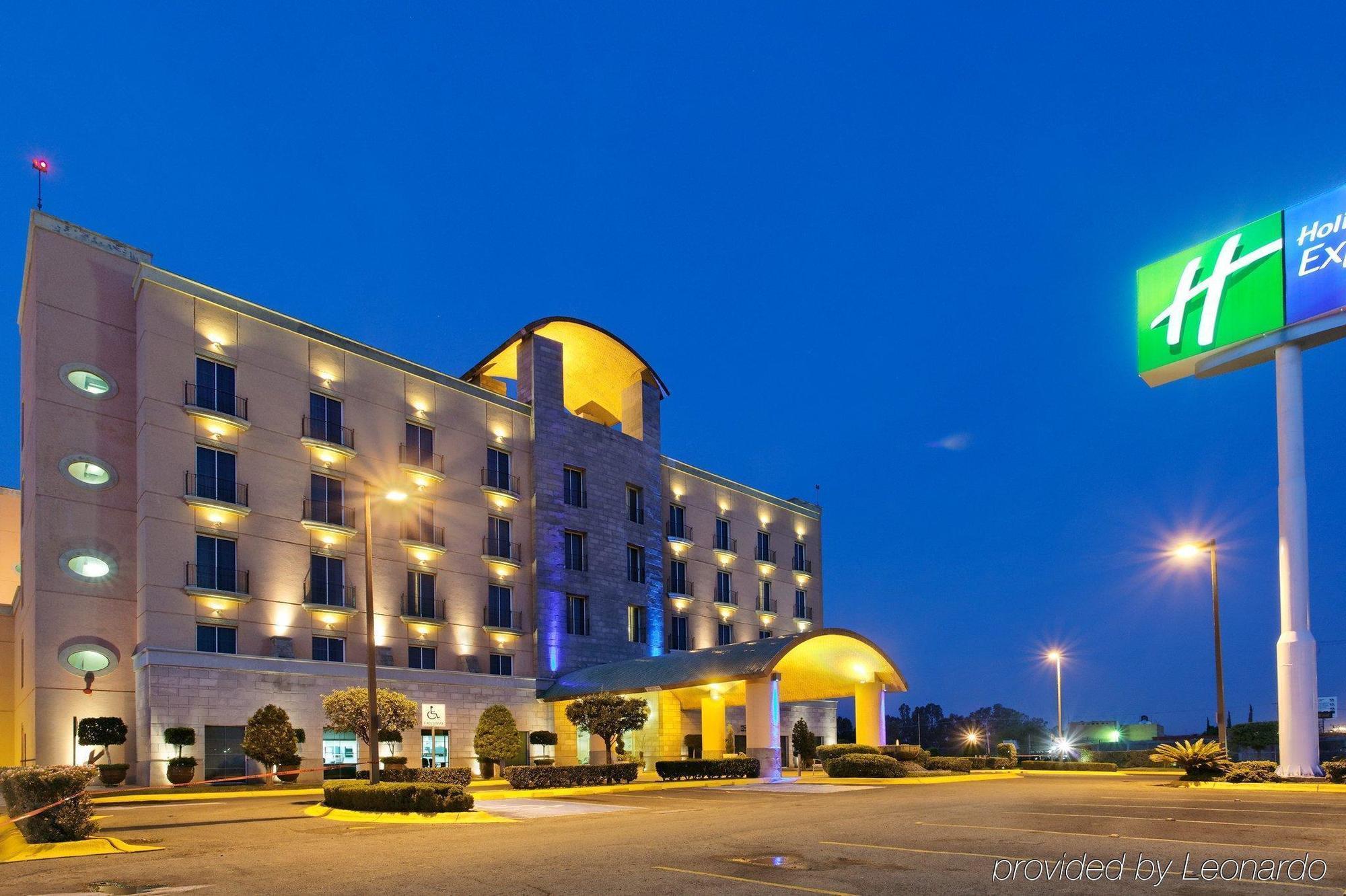 Holiday Inn Express Silao-Aeropuerto Bajio By Ihg Екстер'єр фото