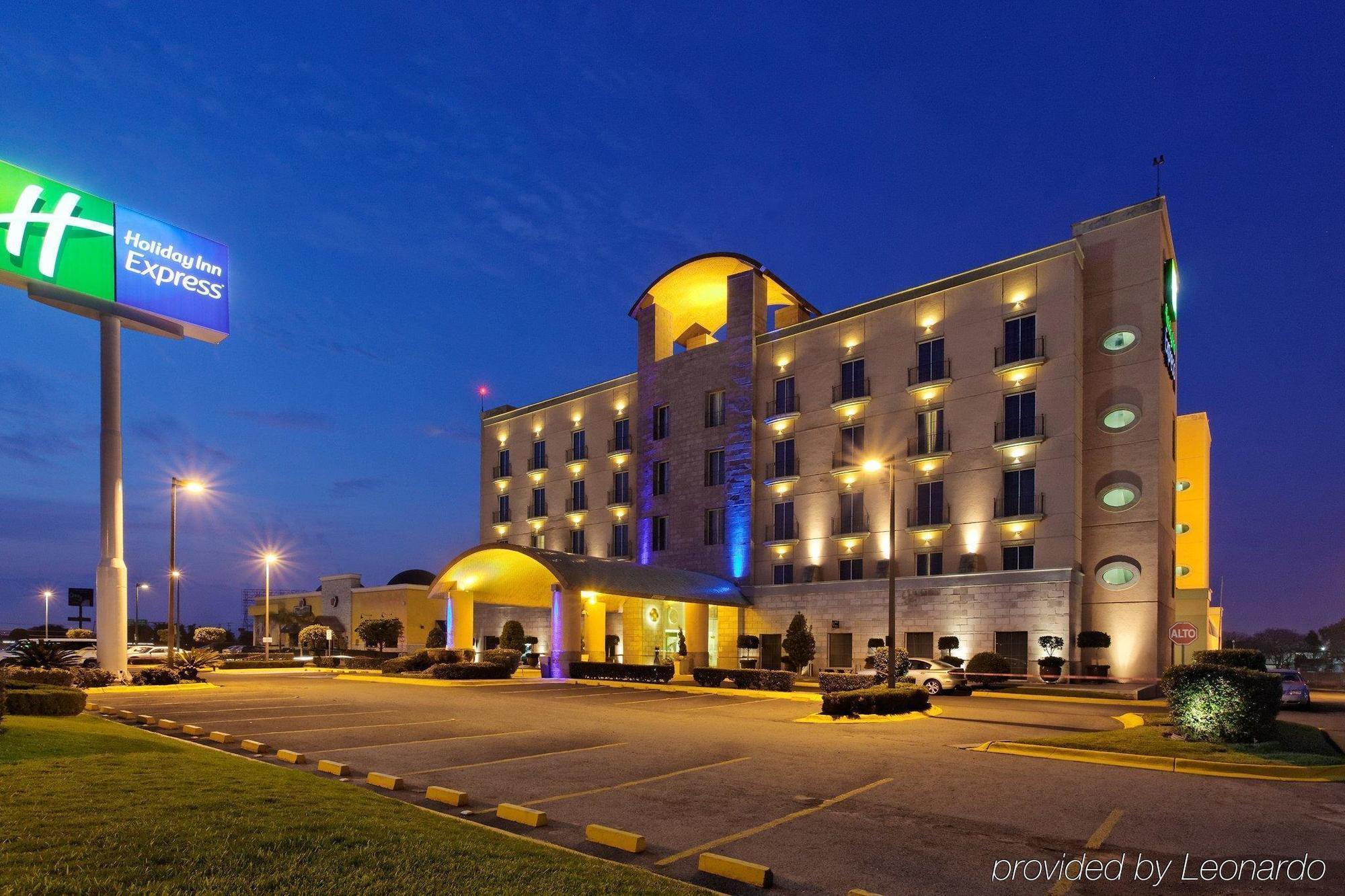 Holiday Inn Express Silao-Aeropuerto Bajio By Ihg Екстер'єр фото